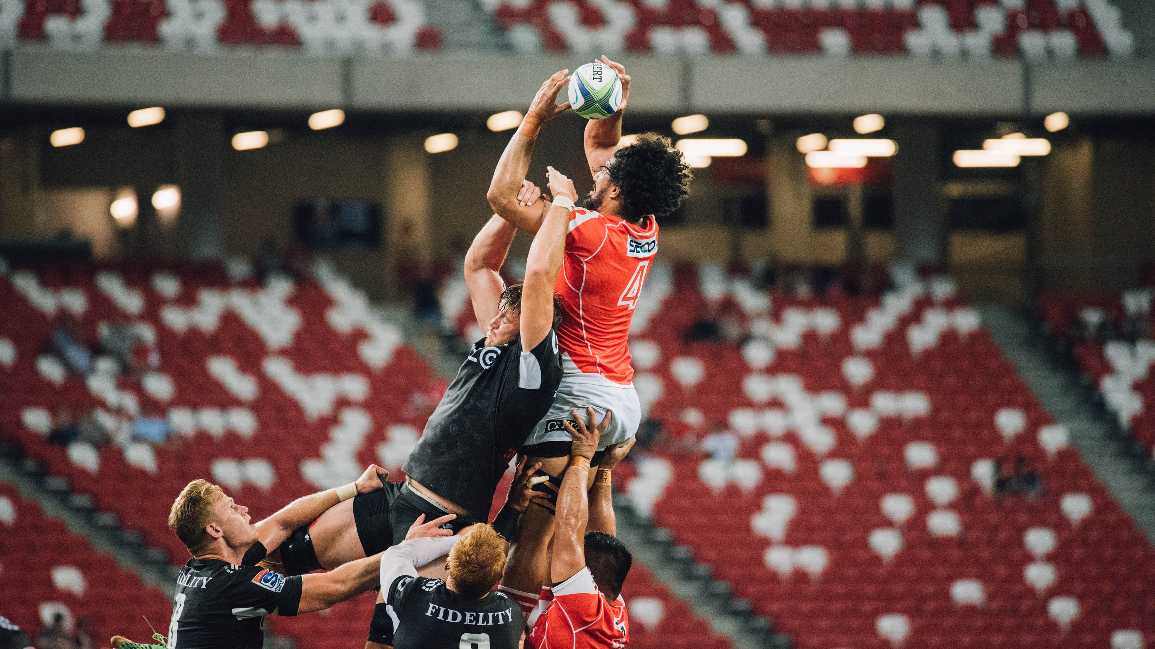 运动“英雄”瞬间：场上“逆天秒杀”！