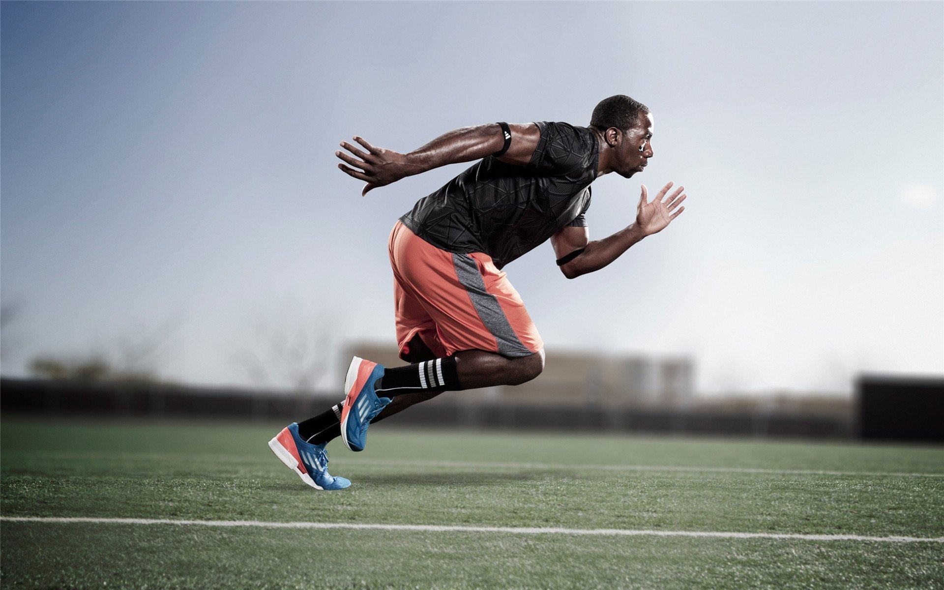 开云官网APP下载-C罗赛场外学习中文短视频被粉丝疯狂二创